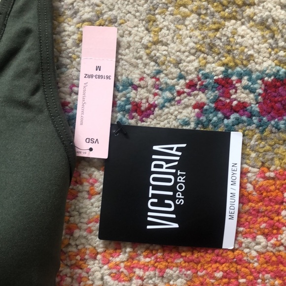 Victoria’s Secret strappy front sports bra - Picture 2 of 4